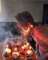Это к новой причёске.