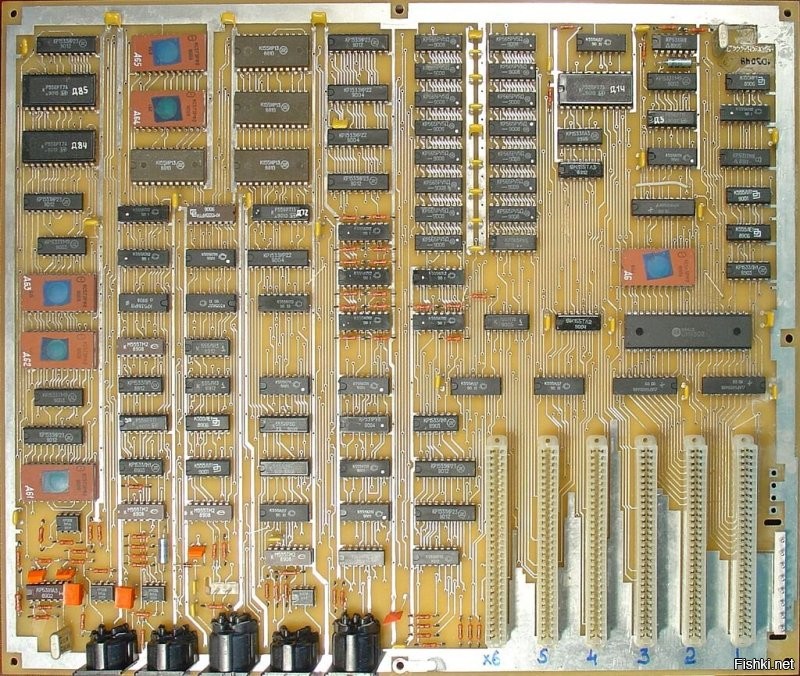 Центральная плата Агат-9.  Процессор MCS6502.