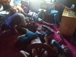 Тоже синие человечки.