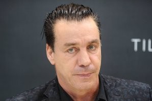 показалось)