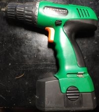 О, у меня тоже такой шурик есть!
Мой самый первый. Году в 2006 купил.
Недавно на литий его перевёл.