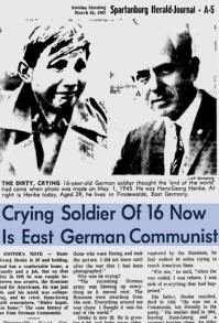 Какой штурм Берлина? Это где Бамбелби Гитлера расстрелял?

Фотограф Джон Флори запечатлел 15-ти летнего Генке в самом конце войны, в Гессене, где тот попал в плен к американцам, сообщившим ему что Гитлеру настал капут. Мальчик служил в противовоздушной обороне, фактически гражданском подразделении, члены которого ликвидировали последствия бомбовых ударов. Генке к тому времени был сиротой: отец ушел из жизни в 1938-м, мать - в 1944-м. Практически сразу же паренек был освобожден, однако по дороге домой снова попал теперь уже в советский плен. После войны Генке жил в ГДР, вступил в Коммунистическую партию, умер в 1997 году.