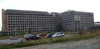 донецк, начали строить центр скорой помощи в  середине 70-х, простоял 40 лет, недавно снесли...