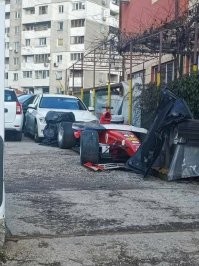 Этот макет болида, у нас на работе стоял, Рекламное агентство "СФЕРА", в городе Нальчике работал там лет 10 назад )))) Очень удивлён увидеть его тут, столько времени прошло.