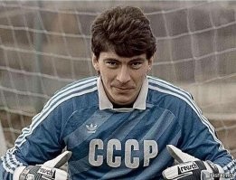 Ринат Дасаев - пожалуй лучший вратарь, что был у нас. Респект человеку, и долгие годы.