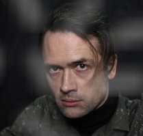 Родственники что ли???