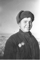 Ушанку, телогрейку - и хрен отличишь от...