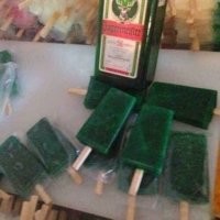 В рекомендациях к Ягеру сказано конечно, что употреблять сильно охлаждённый, но не настолько же.