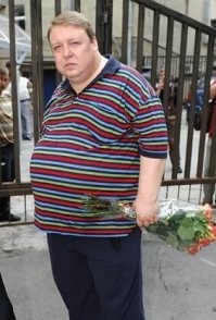 Так вот он где теперь снимается. А то все писали, что он похудел