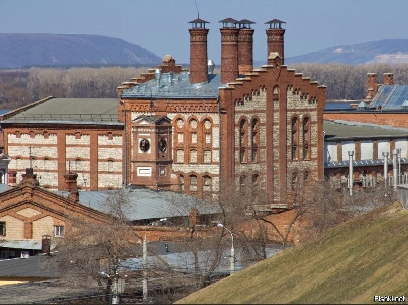 А как же этот завод? Жигулёвский пивоваренный завод. Именно на этом заводе изначально производилось знаменитое Жигулевское пиво