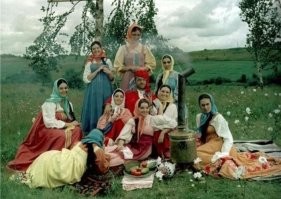 «Дать женщине права - это равносильно тому, что дать ребёнку оружие в руки»: в Александрове мужик завёл 27 детей от нескольких девушек