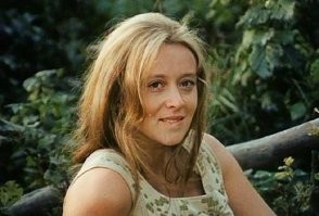 Ээээ может я и извращенец.
Но мне нравится молодая Терехова.