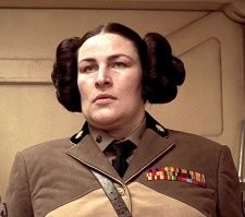 На премии "Грэмми" Мадонна показала своё новое лицо и подняла волну шуток в сети