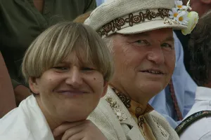 Шашлычная?? Еще б чуть-чуть и ВДНХ превратилась бы в филиал "чиркизона"! И все спасибо кепке и Ко....