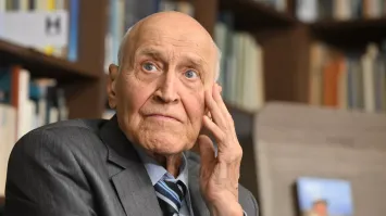 На фото два самца. В чью из них только до свадьбы? И кто за кого замуж выходит? Зоологи в замешательстве...