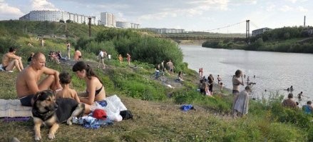 Как это мешает провести концерт, или приехать летом? )