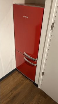 Вот только открываться такой холодильник будет хреново.