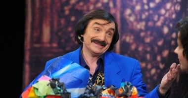 Не ищите здесь смысл. Здесь в основном маразм