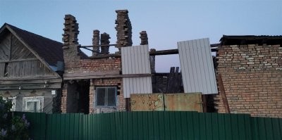 <<И не лень же было четыре раз сверлить>>
ничего удивительного .. буришь плиту .. а там => арматура .. буришь рядом

-