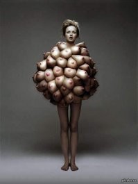 "Трое из ларца": трехгрудая американка оказалась обманщицей