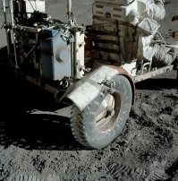 Ого, автору интернет подключили..  сколько чудес он для себя откроет в ближайшее время.  К слову, например, "вечная шина" - прямой потомок шасси лунного ровера и лунохода, да и на войне использовались они.. годов этим изобретениям больше чем мне.
Я уже молчу про остальные изобретения "последних лет", про которые не слышал только житель глухого хутора, которого родственники последние 20 лет держали в подвале :)