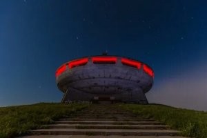 Бузлуджа - заброшенный мемориал в Болгарии