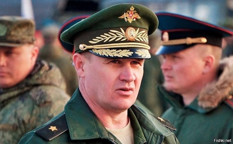 Генерал-лейтенант Андрей Мордвичев официально сменил генерал-полковника Александра Лапина на посту командующего ЦВО,   СМИ

Генерал Мордвичев командовал 8-й армией, руководил армейскими подразделениями в боях за Мариуполь.

Удивительно, но в марте 2022 года украинцы уничтожили генерала Мордвичева