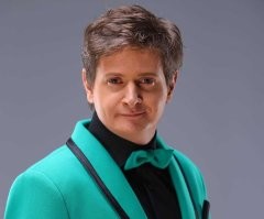 Это Евгений Сморигин
Странно что наш актер туда затесался