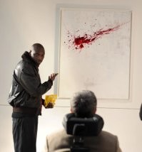 "Это воздушный шар?": американка пришла на выставку и разбила скульптуру стоимостью 42 тысячи долларов