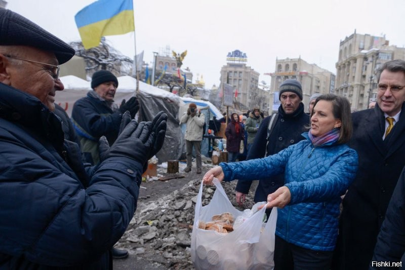 ну жили ведь как люди и в кого превратились ?