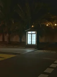 Еште пейте, не обляпайтесь.