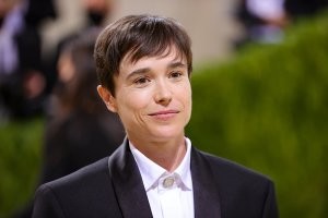 Точно. Всё во сне. А Элен Пейдж оказалась мужиком... тьфубля.