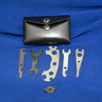 Этот был в наборе с сумкой вместе.