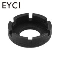 хех покажи фото с другой стороны я думаю очень многие узнали бы что это такое, мы в детстве звали его "спицечный ключ"