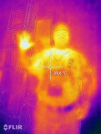 Не, у меня встроенный. 
Зато с тепловизором! :)