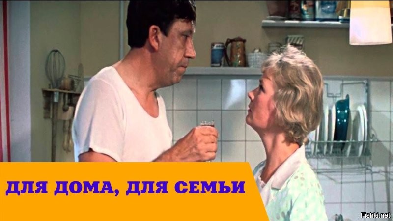 Любитель подкармливать пчёл зимой
