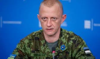 Не время лыбиться, времена тяжелые - медведь проснулся