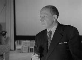 А что было бы с ними, если они весь день, понимаешь, простояли бы у шлифовального станка?:)