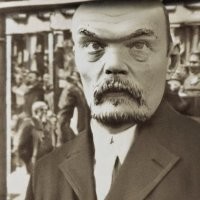 Полностью с вами согласен. Это Ленин в Октябре.