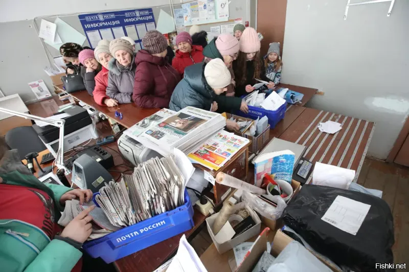 На почте почти без изменений! Весы и кассы только электронными стали, а хамовитые сотрудники остались!