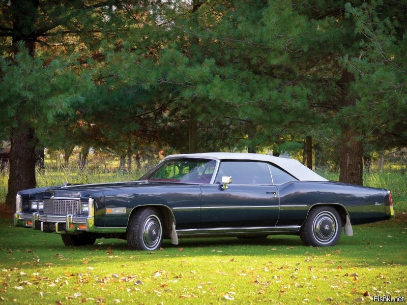 Это НЕ Cadillac
Это НЕ Eldorado Fleetwood 
И НЕ 1975 года
Это говносамоделка для свадебных выездов примерно середины 2000 -ных, возможно собранная из нескольких шевроле капризов или что-то в этом роде. 
Вот, напирмер, Флитвуд тех лет: