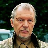 К пляжному сезону готов: британец набил себе «пресс» у татуировщика