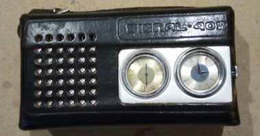 А у меня такой был, может где-то лежит ещё. С часиками!