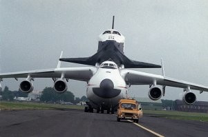 Хм... Советские могли! 
 И СОЗДАВАЛИ , делали!  И Русские и Украинцы...ВМЕСТЕ!
Нынешние...  только 30 лет прошло, "потомки"  убили всё .  
И " Буран" и Мрию" ...так ещё и допустили современные  "правители"  и русских и украинцев!   Что бы братья убивали друг друга!  
грусно!