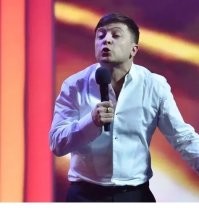 Метисы обычно вырастают красивыми.
Вот, папа - бандеровец, мама - еврейка. Сам он щирый свидомый хохол.