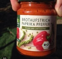 Перец, тот что "чёрный перец"
Красный сладкий перец молотый
Чёрный перец и свежие перцы