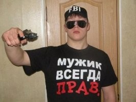 "Когда тебе сорок, а по уму развился не больше пятнадцати".

Отдельный конечно шик, это фотографироваться в солнечных очках в помещении, ну и классика жанра - я и моя пневматическая пуколка, с  закосом под настоящее оружие :)