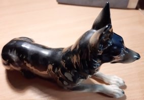 немцы в прошлом тысячелетии сделали, примерно начало 60-х. хотя не уверен. возможно и значительно ранее...
керамика.
а вы про ёожигофф :)