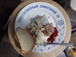 Всё лучшее гостям...