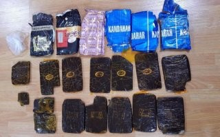 Судя по всему, после развала СССР всё оборудование и технологию прессовки  скупили афганцы )))